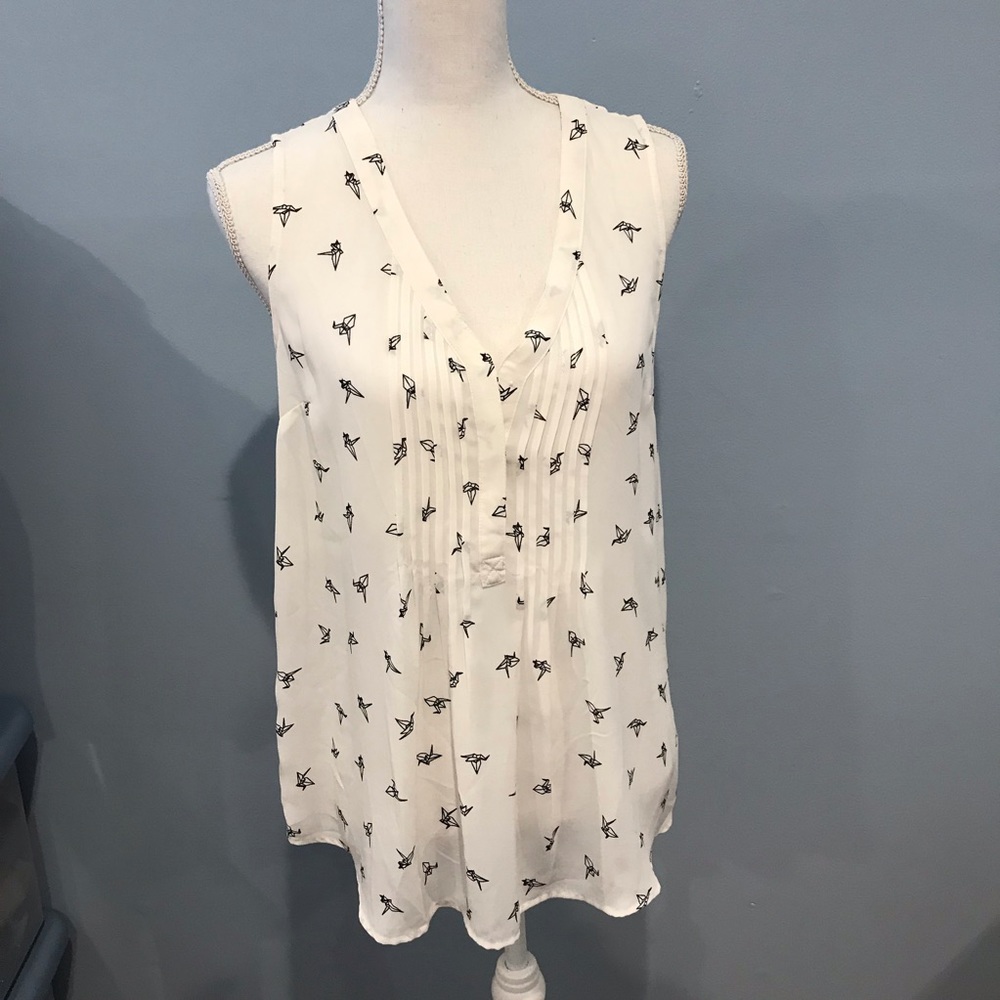 Daniel Rainn maternity top.